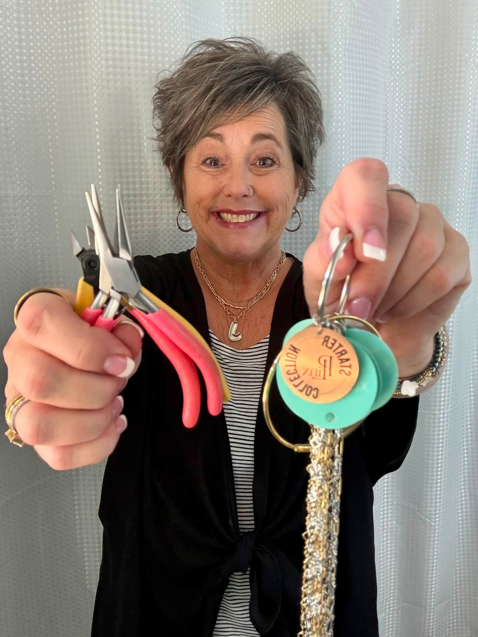 When the BEST of both worlds meet…

⚜️GEMS with JENN⚜️ and Lizard Thicket Boutique Louisville

💥Saturday, SEPT 5th from 11-3 Permanent jewelry with be on the floor with all the fabulous FALL finds in store!!!